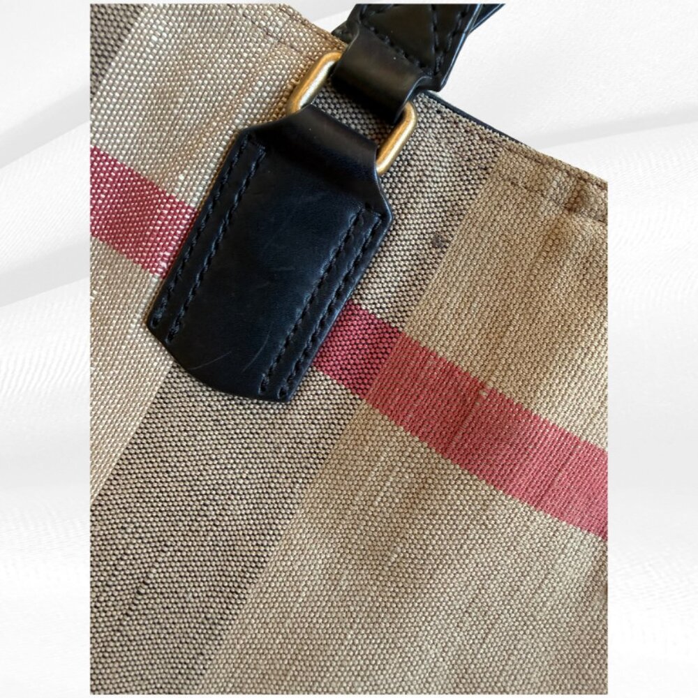 Burberry House Check Canvas and Leather Tottenham Tote Bag Pre-Owned - Picture 5 of 17